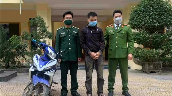 Nhóm đối tượng gây ra 8 vụ cướp giật sa lưới ảnh 3