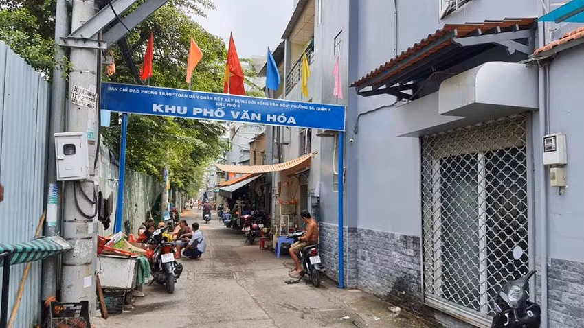 Người yêu cũ đến đòi tiền rồi cùng nhóm đối tượng chém 3 người bị thương -0
