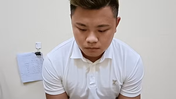 Bắt đối tượng mua bán tài khoản ngân hàng