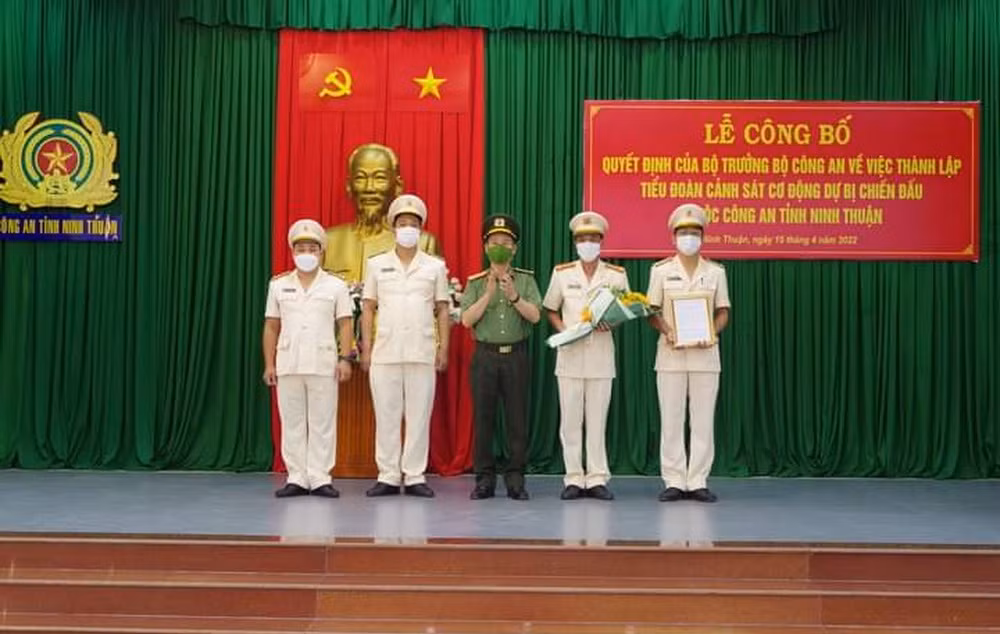 Công an tỉnh Ninh Thuận thành lập Tiểu đoàn Cảnh sát cơ động dự bị chiến đấu -0