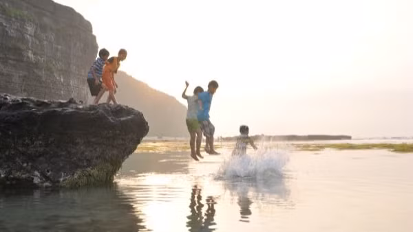 Rủ nhau đi bơi, 3 bé gái lớp 4 bị đuối nước ảnh 2