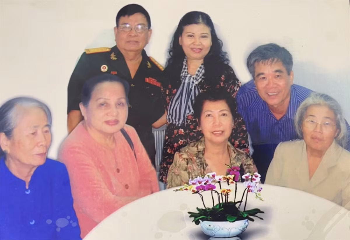 Bí ẩn mật khu kỳ cuối: Có một mối tình như thế -0