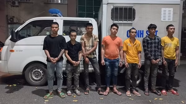 Vác dao, bom xăng hỗn chiến do "tranh một bóng hồng" ảnh 3