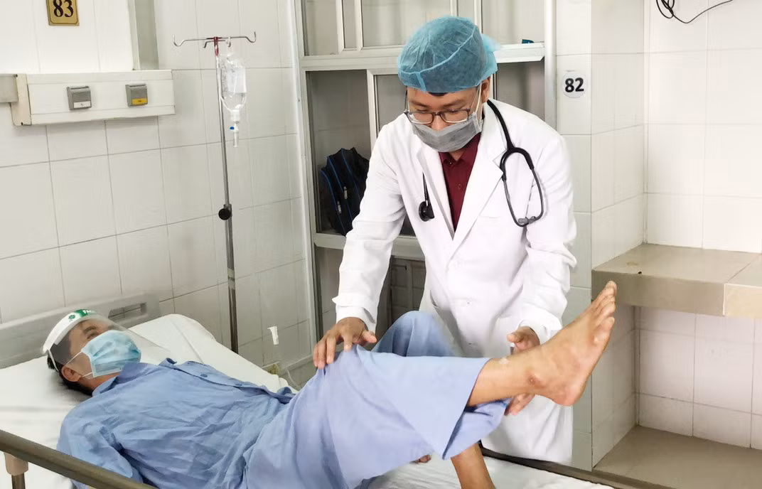 Hi hữu: Một bệnh nhân vừa đột quỵ não, vừa nhồi máu cơ tim được cứu sống kịp thời -0