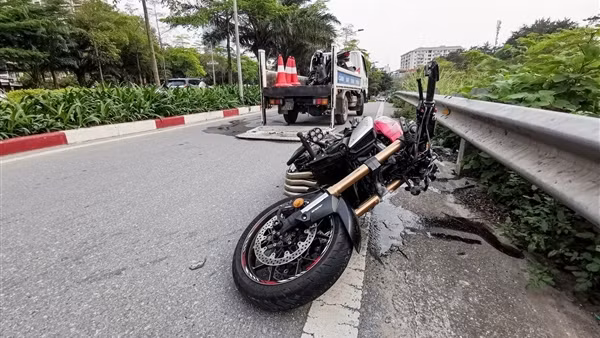 Hai người thương vong sau màn đua xe phân khối lớn "thần sầu" ảnh 4