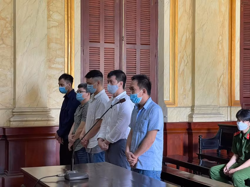 Tổ chức đánh bạc cựu cán bộ công an lãnh án -0