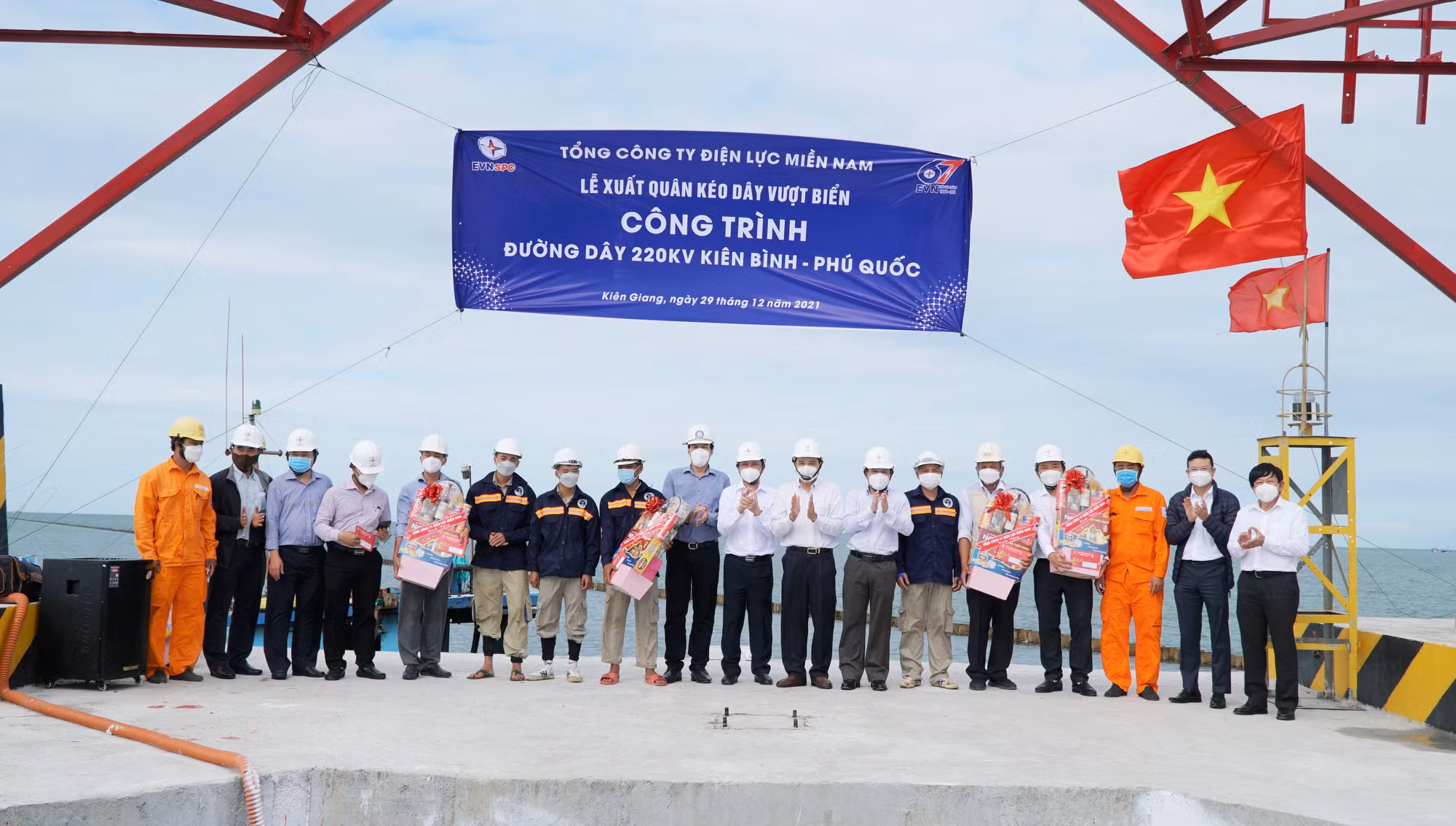 Kéo dây vượt biển đường dây 220kV Kiên Bình - Phú Quốc -0