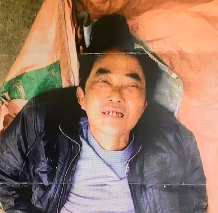 Tìm lai lịch người đàn ông tử vong chưa rõ nguyên nhân -0