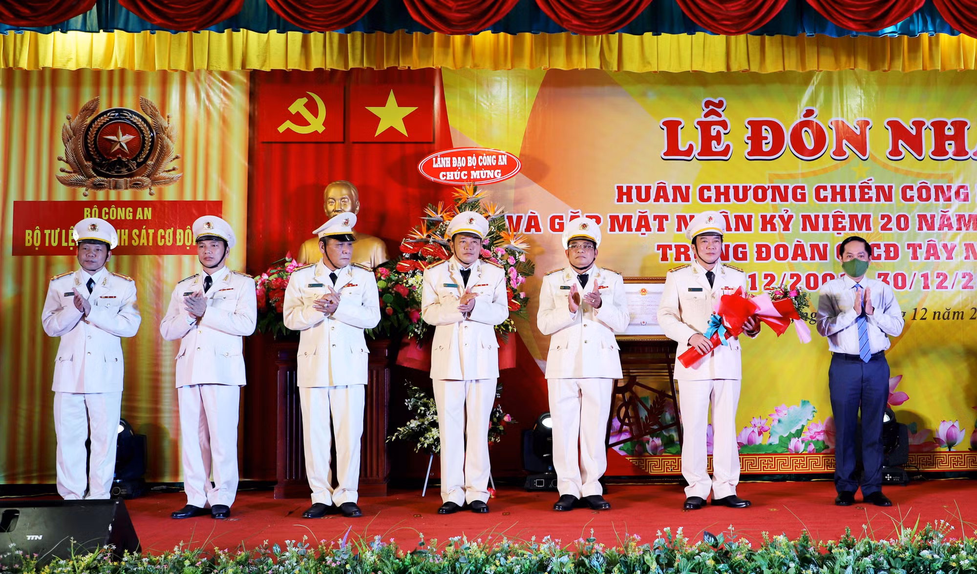 Kỷ niệm 20 năm thành lập Trung đoàn CSCĐ Tây Nam Bộ -0