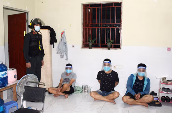 “Tín dụng đen” bủa vây công nhân -0