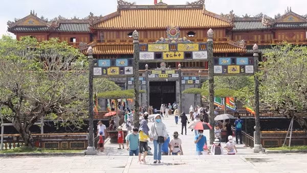 Thừa Thiên-Huế hoàn thành “mục tiêu kép” ảnh 3