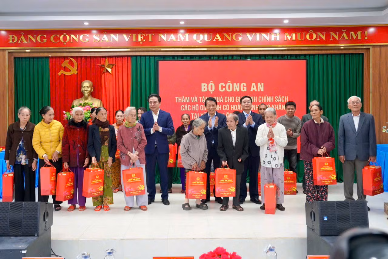 Bộ trưởng Lương Tam Quang: Triển khai tổ chức bầu cử đúng pháp luật, an toàn, tiết kiệm, để ngày bầu cử thực sự là Ngày hội của Toàn dân -0