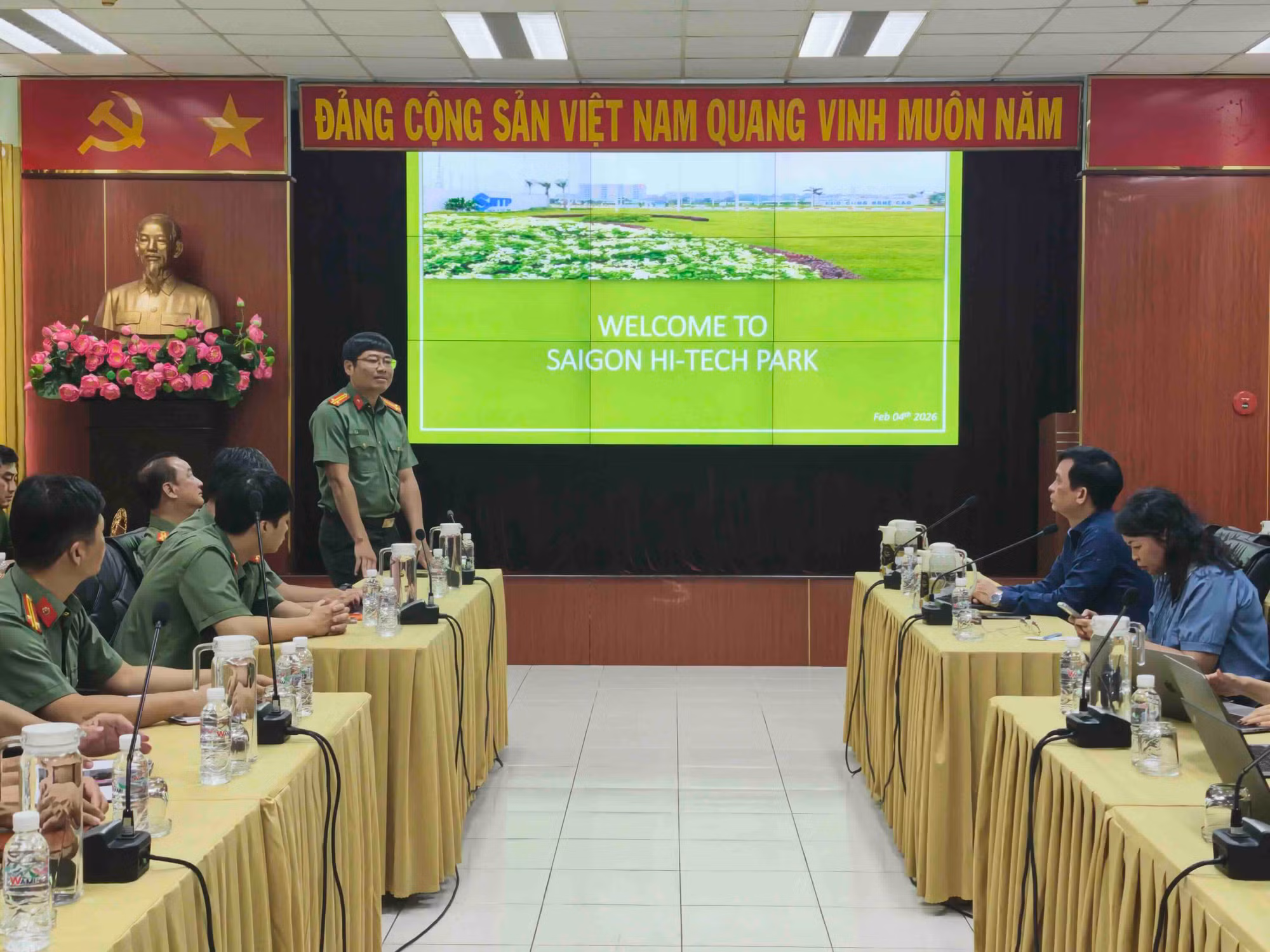 Đưa thiết bị bay không người lái 
