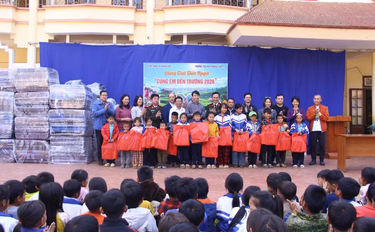 &nbsp;“Cùng em đến trường năm 2026” nơi bản cao Phiêng Cằm -1