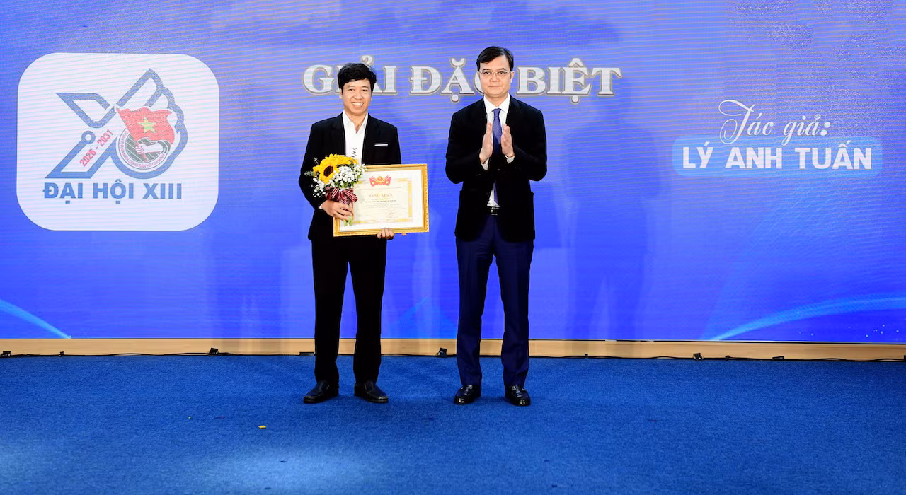 Trao giải và phát động cuộc thi sáng tác tranh cổ động, tuyên truyền Đại hội Đoàn toàn quốc lần thứ XIII -0