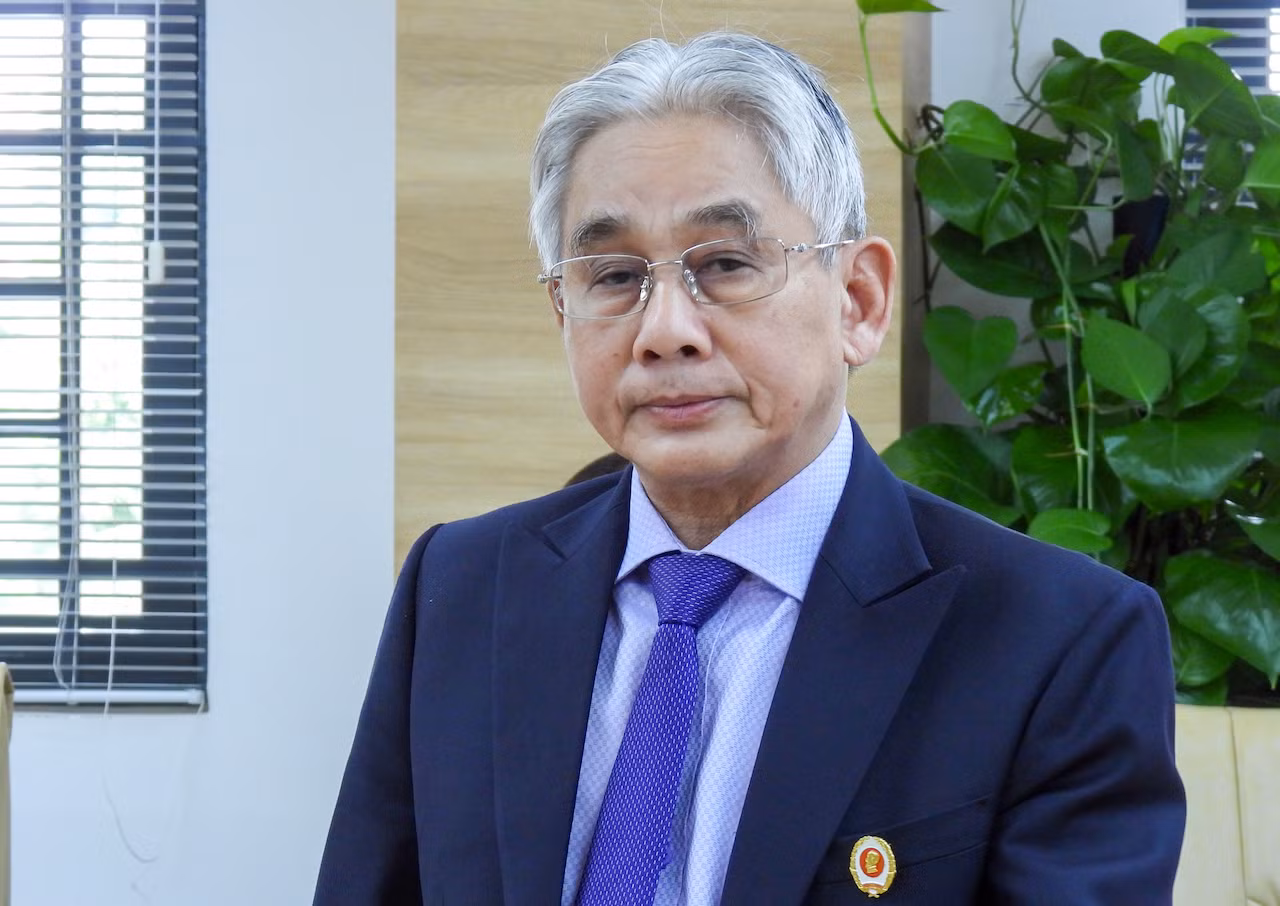 bản sao 2 nhà giáo ưu tú, phó giáo sư, tiến sĩ lương minh cừ, bí thư đảng ủy, hiệu trưởng trường đại học cửu long phát biểu tại buổi làm việc.jpeg -0