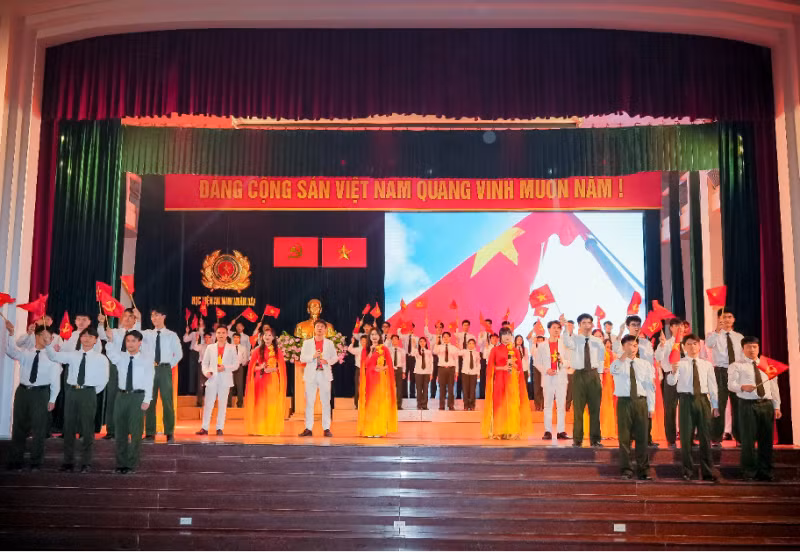 Rực rỡ sắc màu tại chương trình nghệ thuật “Mừng Đảng quang vinh-Mừng xuân Đất nước” -0
