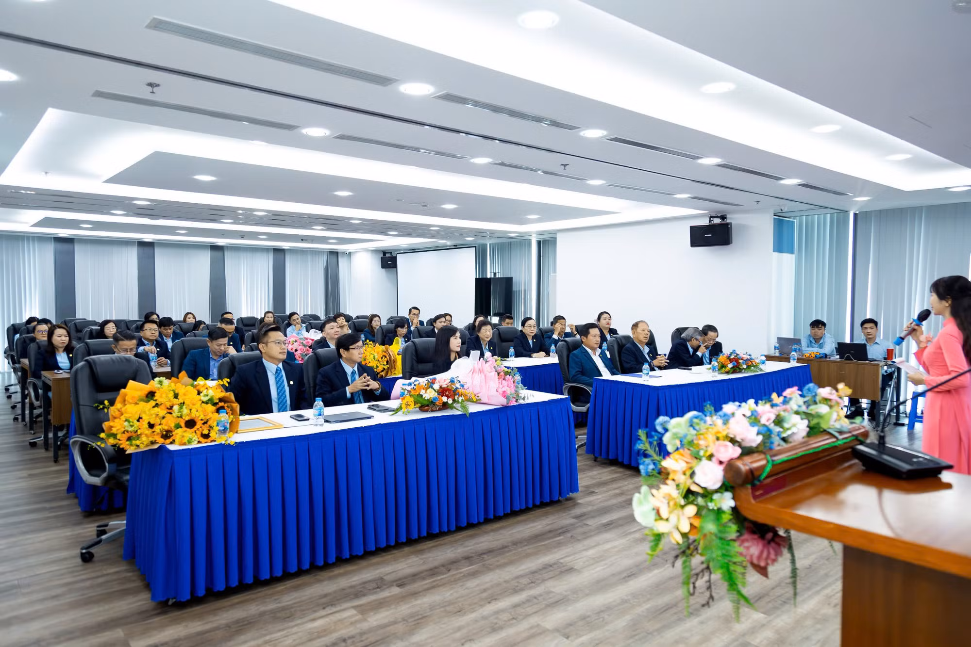 Vietbank tri ân và kiện toàn bộ máy nhân sự cấp cao -0