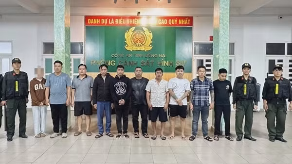 Bắt nóng ổ nhóm “quỹ đầu tư, tư vấn tài chính”, lãi suất 800 – 1.095%/năm