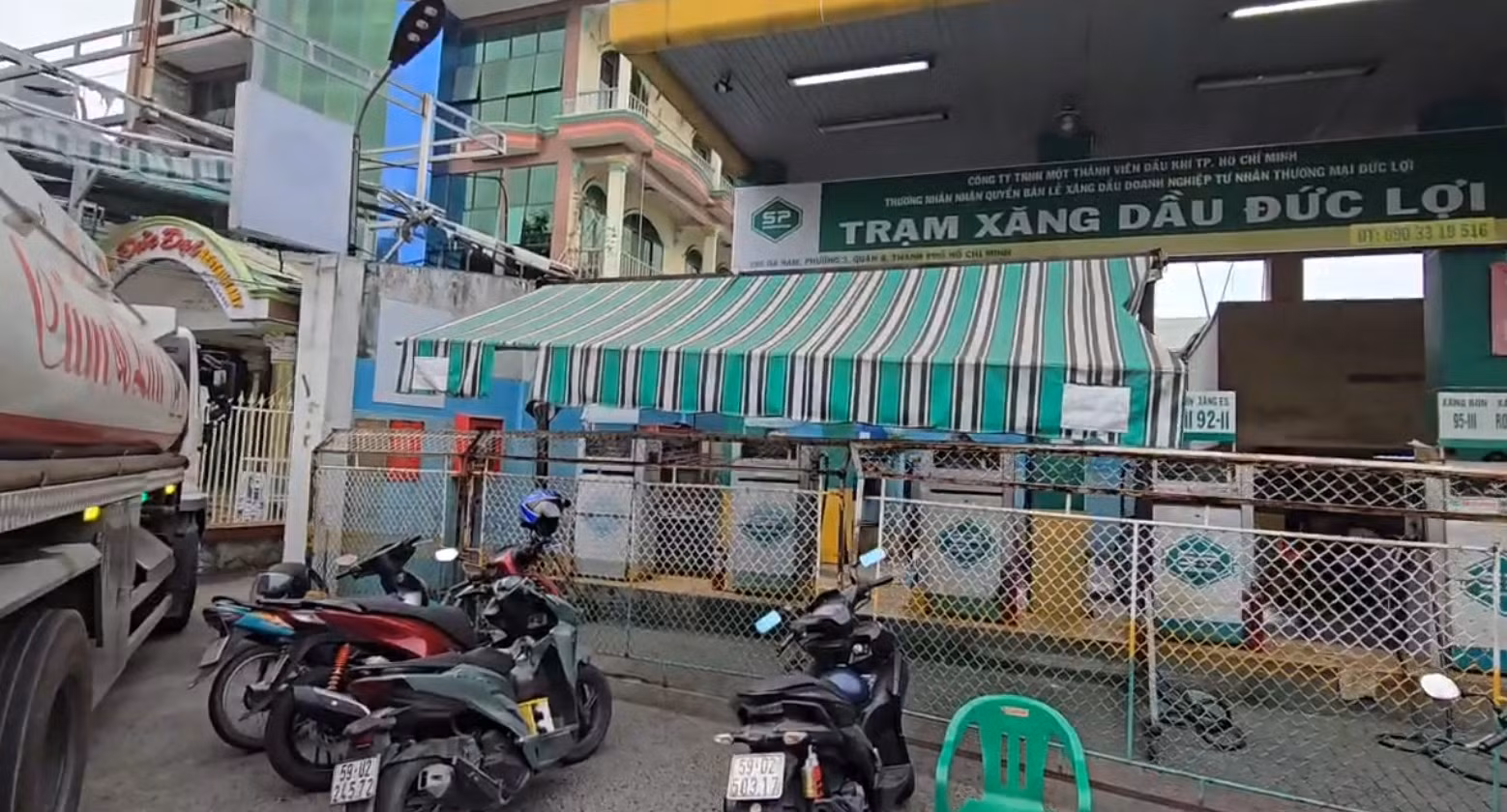 Triệt phá đường dây sản xuất, buôn bán xăng RON A95 giả quy mô lớn -0