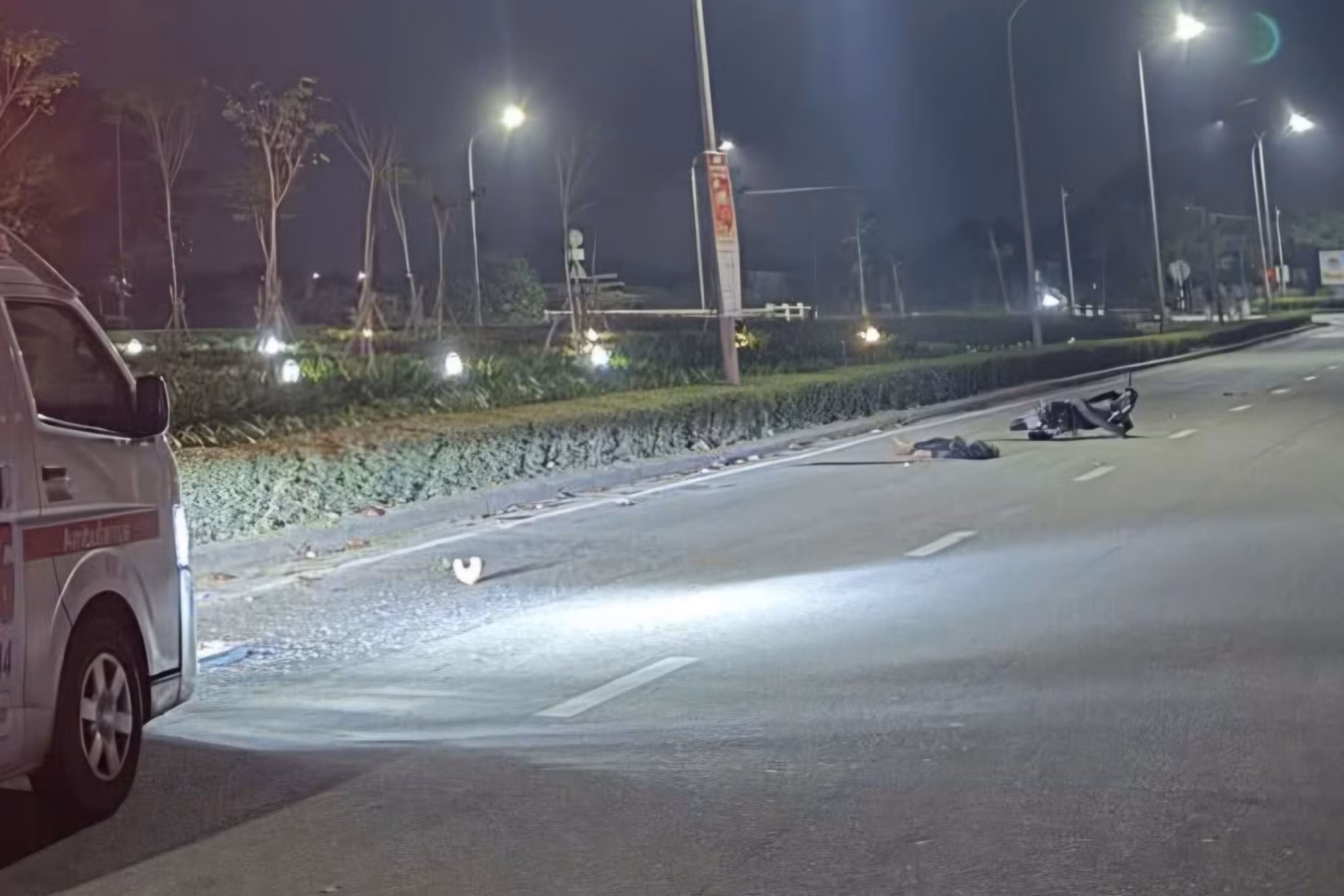 Xe mô tô chở 3 thanh, thiếu niên tự gây tai nạn, 2 người tử vong -0