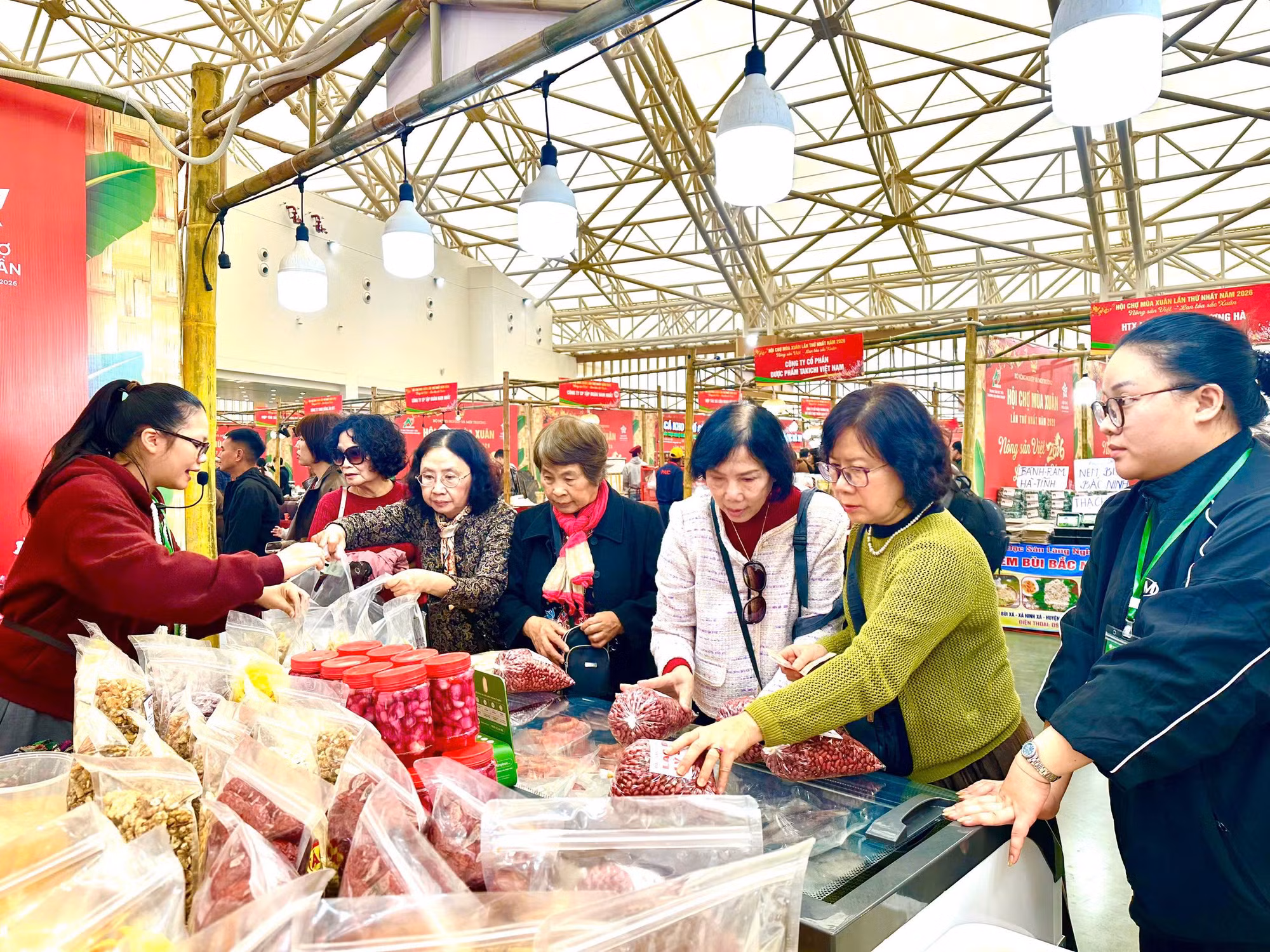 Hội chợ Mùa Xuân 2026: Điểm nhấn kích cầu tiêu dùng, kết nối thị trường dịp Tết -0