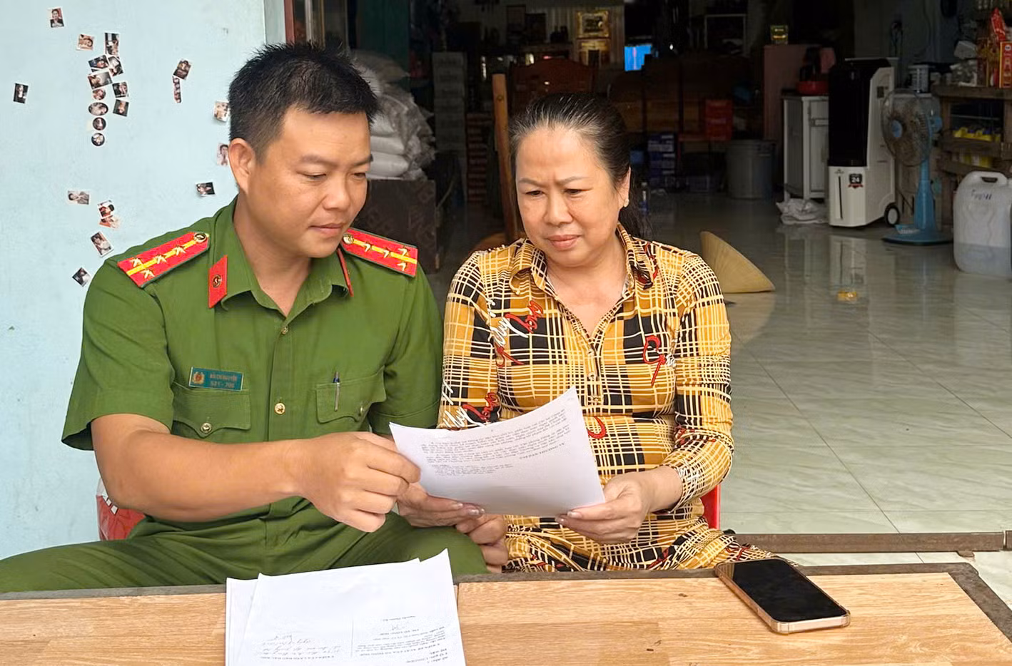 Rà soát dữ liệu dân cư phục vụ bầu cử HĐND các cấp ở đảo “tiền tiêu” -0