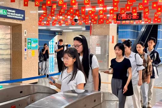 Từ 1/ 2: Hà Nội Metro áp dụng 100% cổng soát vé định danh, sinh trắc học trên cả hai tuyến -0