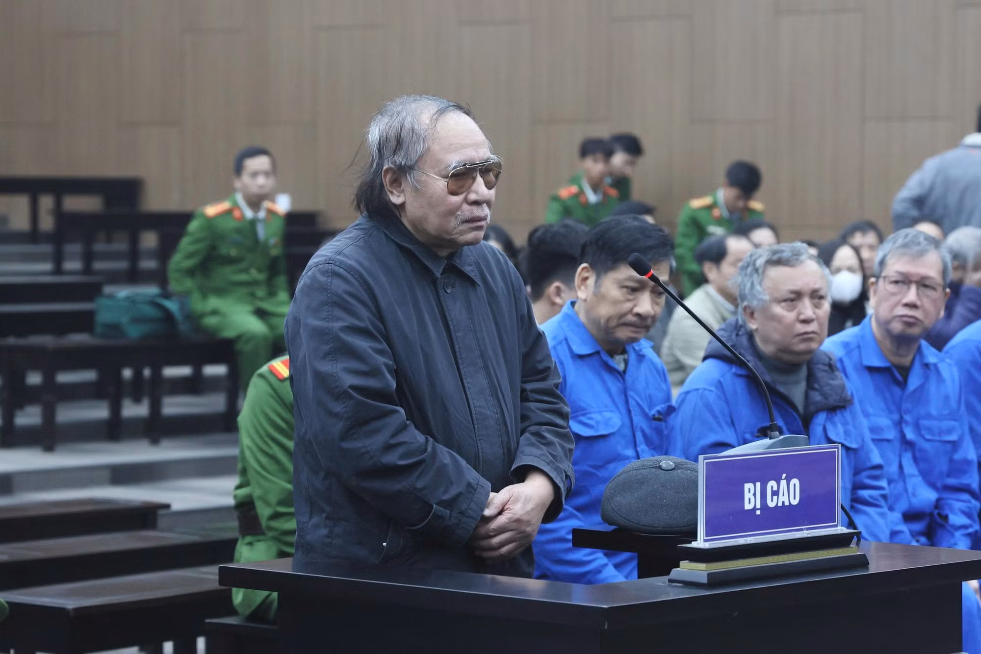 Cựu Tổng Giám đốc VICEM bị tuyên phạt 17 năm tù -0