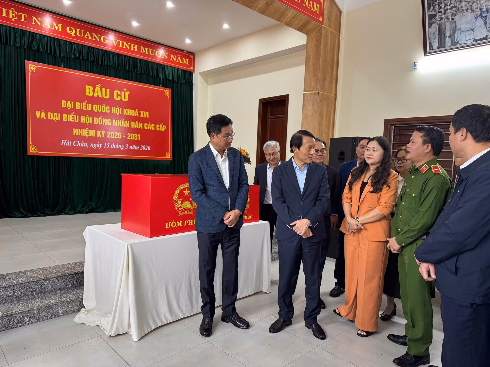 Đại tướng Lương Tam Quang kiểm tra công tác bầu cử tại TP Đà Nẵng: Chủ động từ sớm, bảo đảm tuyệt đối an ninh, an toàn -1