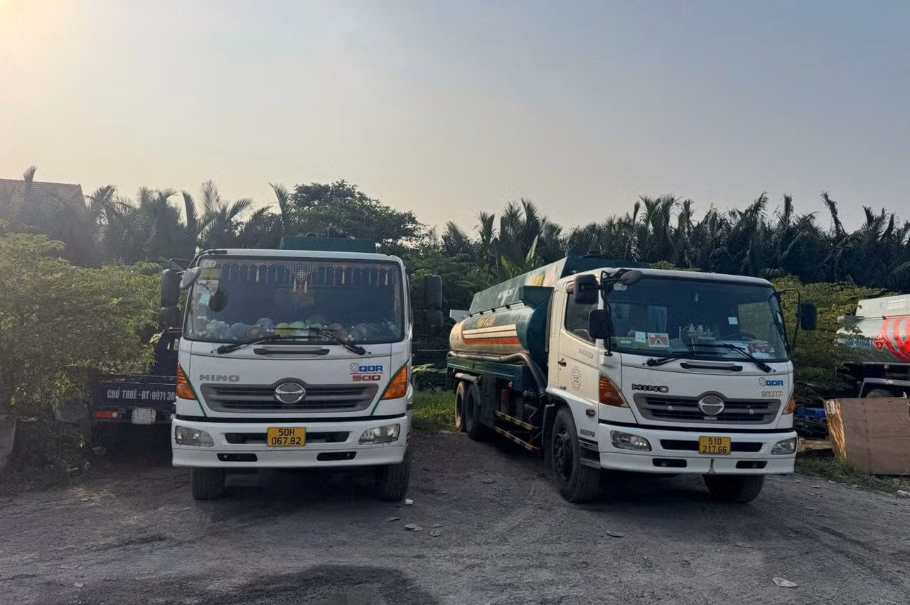 Triệt phá đường dây sản xuất, buôn bán xăng RON A95 giả quy mô lớn -1