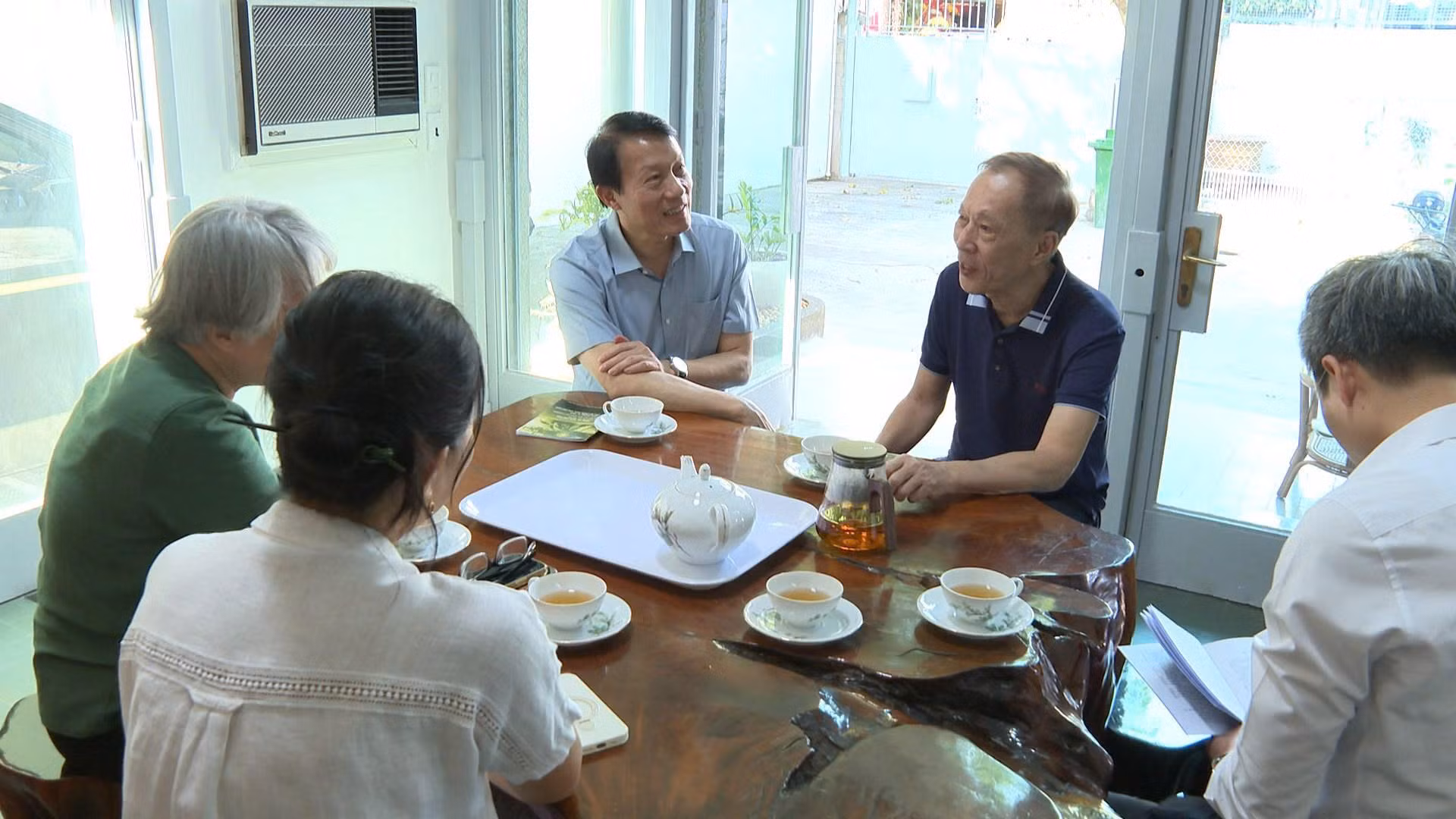 Đại tướng Lương Tam Quang đến thăm, chúc Tết các đồng chí nguyên Bộ trưởng Bộ Công an -0