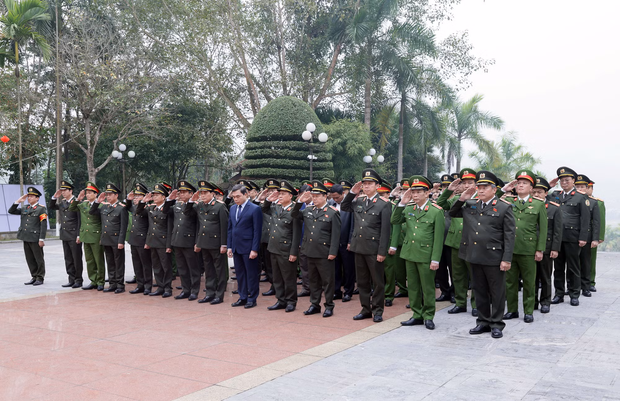 Từ nguồn cội cách mạng đến nghĩa tình với nhân dân -0