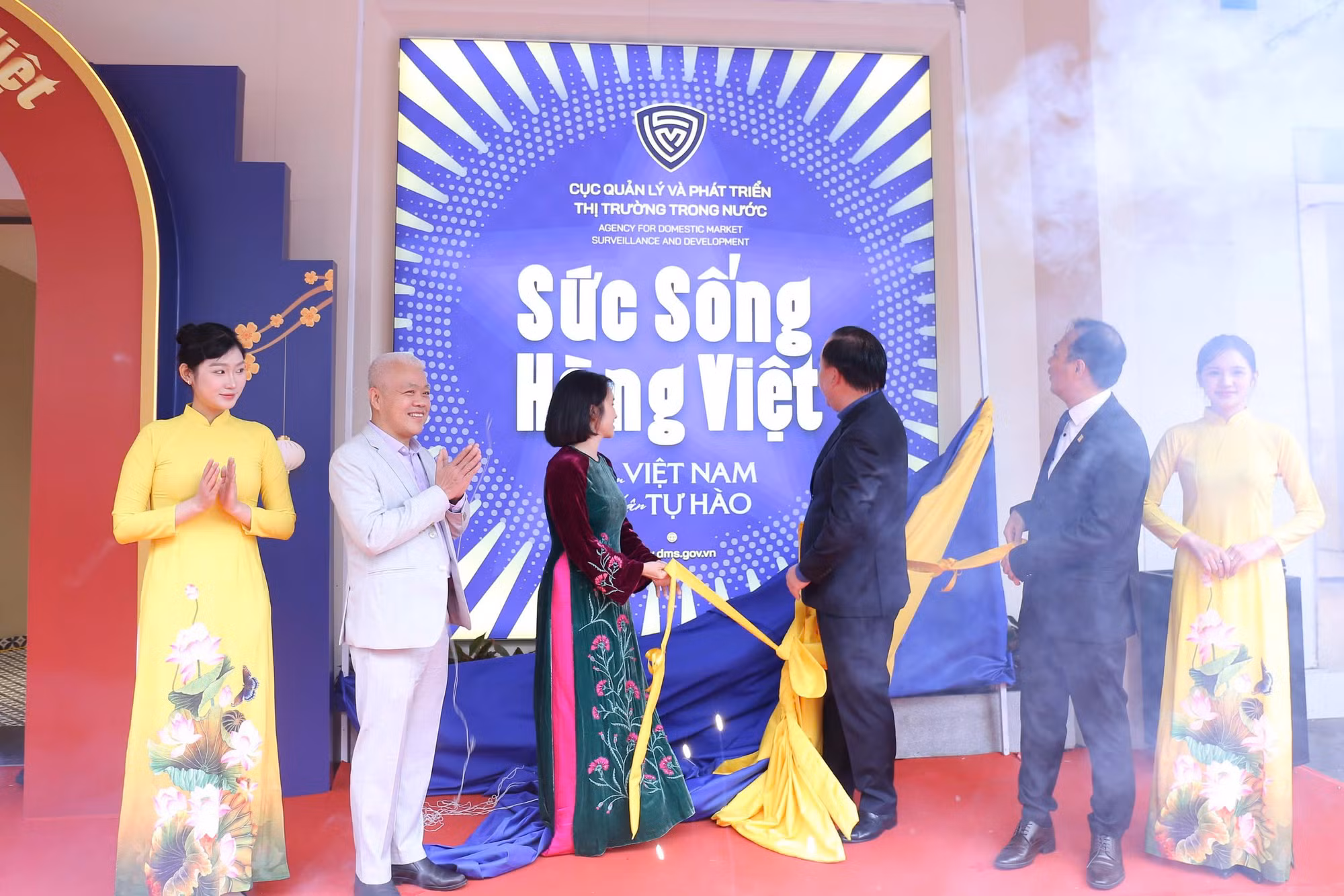 Khai mạc Không gian trưng bày, livestream “Sức sống hàng Việt” -0