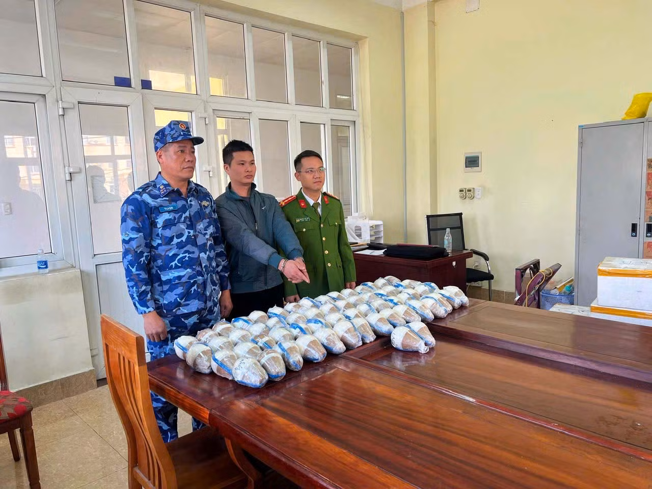 Bài cuối: Lập nhiều lớp phòng tuyến chặn hàng hóa vi phạm -0