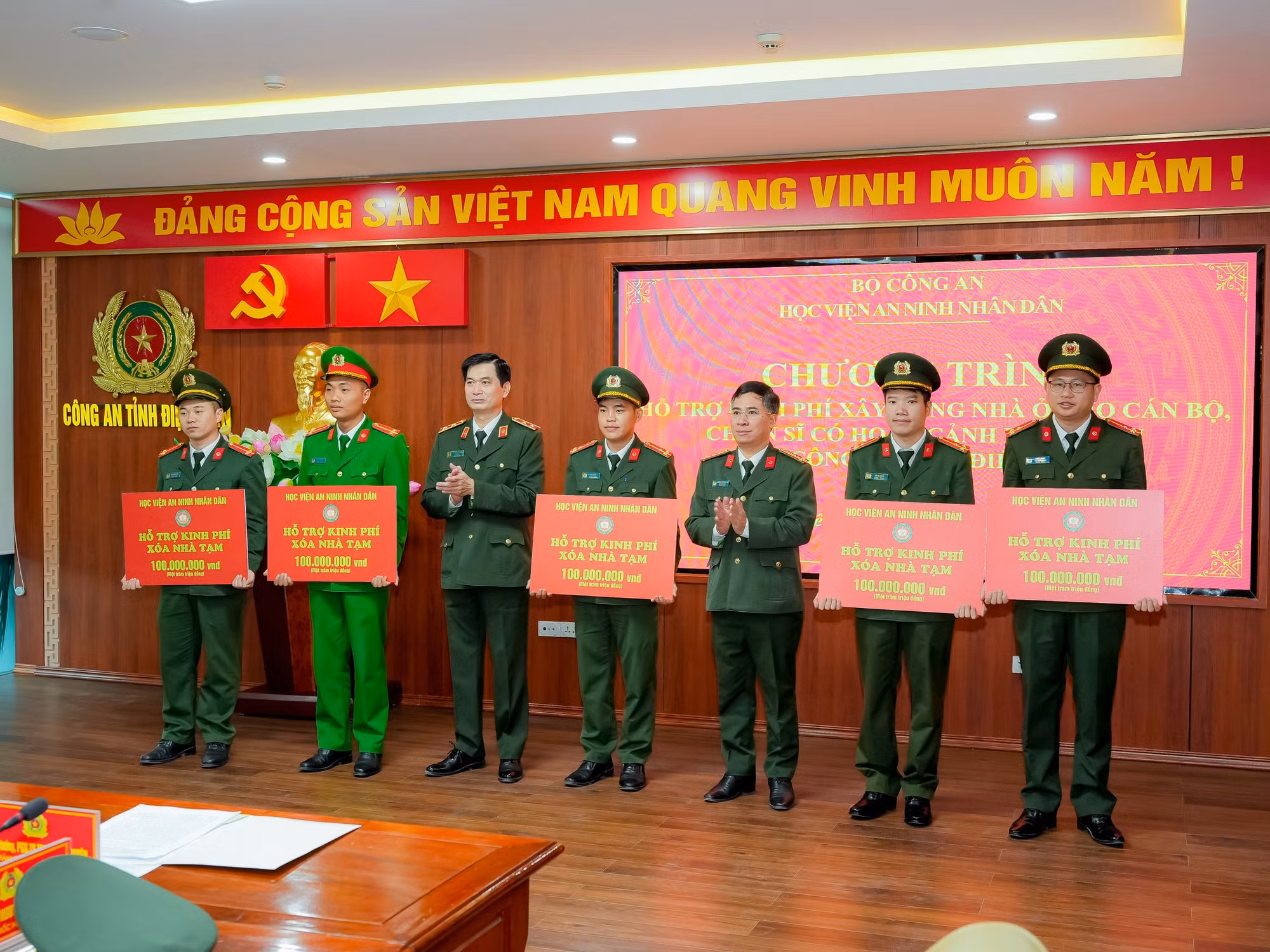 Học viện ANND hỗ trợ hơn 700 triệu đồng xây nhà tạm tại Điện Biên và Tuyên Quang -0