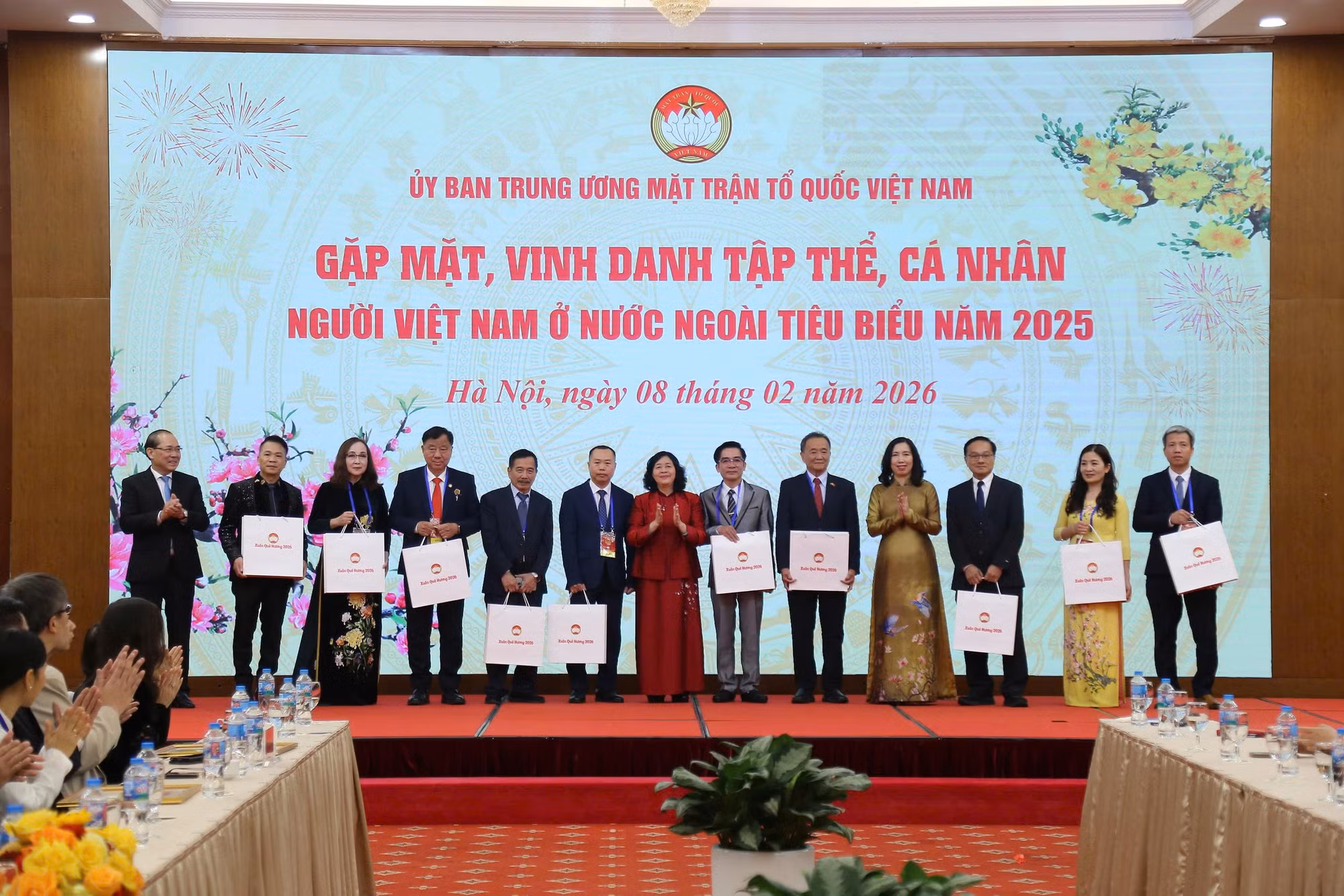 Mặt trận Tổ quốc Việt Nam vinh danh tập thể, cá nhân kiều bào tiêu biểu năm 2025 -0