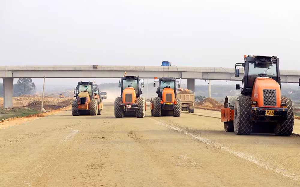 Tết không nghỉ trên công trường cao tốc Bắc – Nam -0