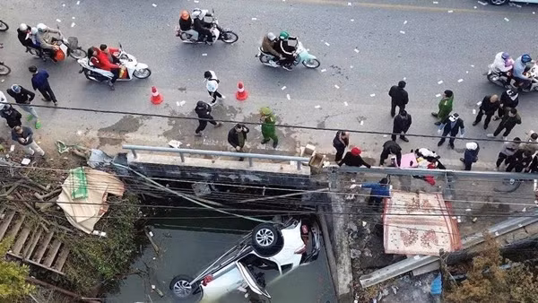Thủ tướng yêu cầu khẩn trương khắc phục hậu quả vụ TNGT đặc biệt nghiêm trọng tại Nam Định