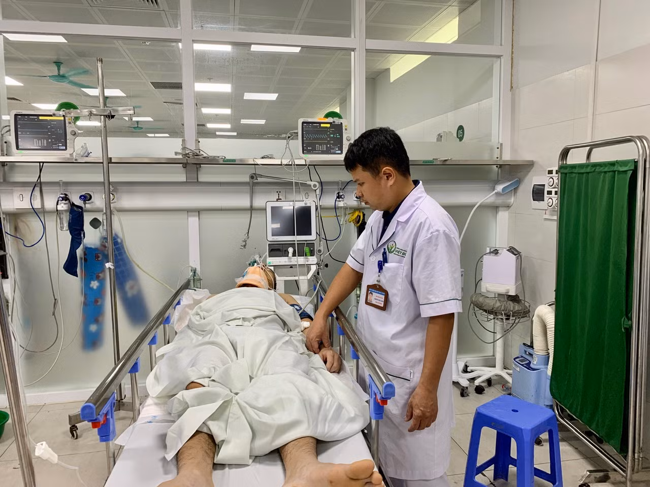 Gần 3.700 người khám, cấp cứu do tai nạn giao thông trong 24h -0