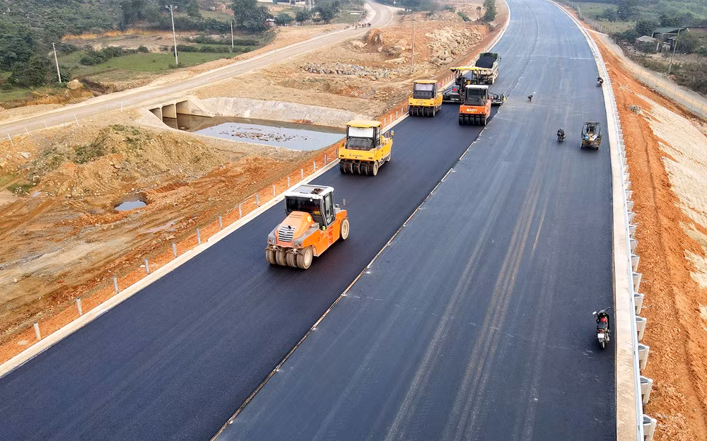Tết không nghỉ trên công trường cao tốc Bắc – Nam -0