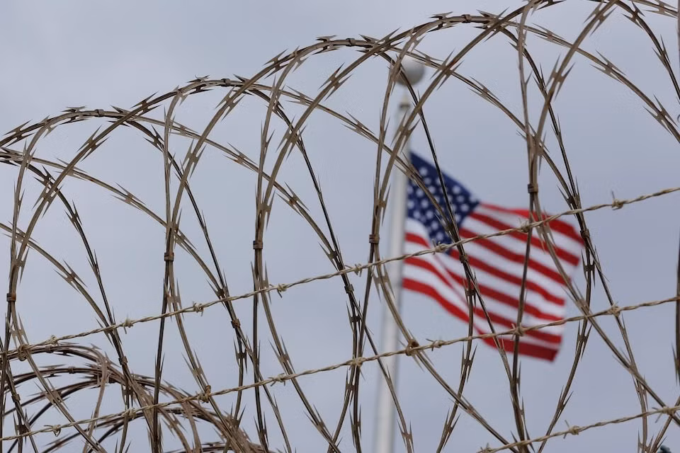 Ông Trump muốn biến nhà tù Guantanamo thành 