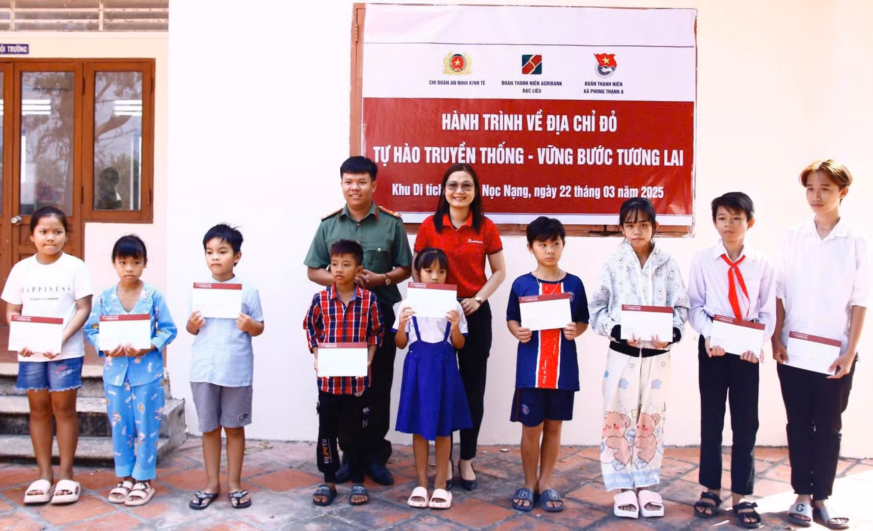 Nuôi dưỡng ước mơ đến trường cho các em học sinh khó khăn -0