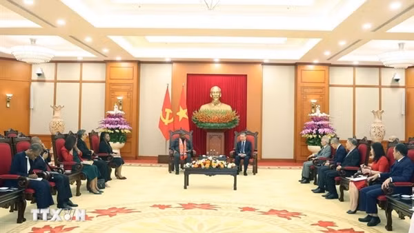 Tổng Bí thư Tô Lâm tiếp Tổng Thư ký Đảng Mặt trận giải phóng Mozambique