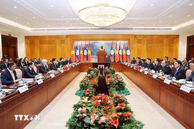 Dành ưu tiên cao nhất cho việc củng cố và tăng cường quan hệ Việt Nam-Lào -0