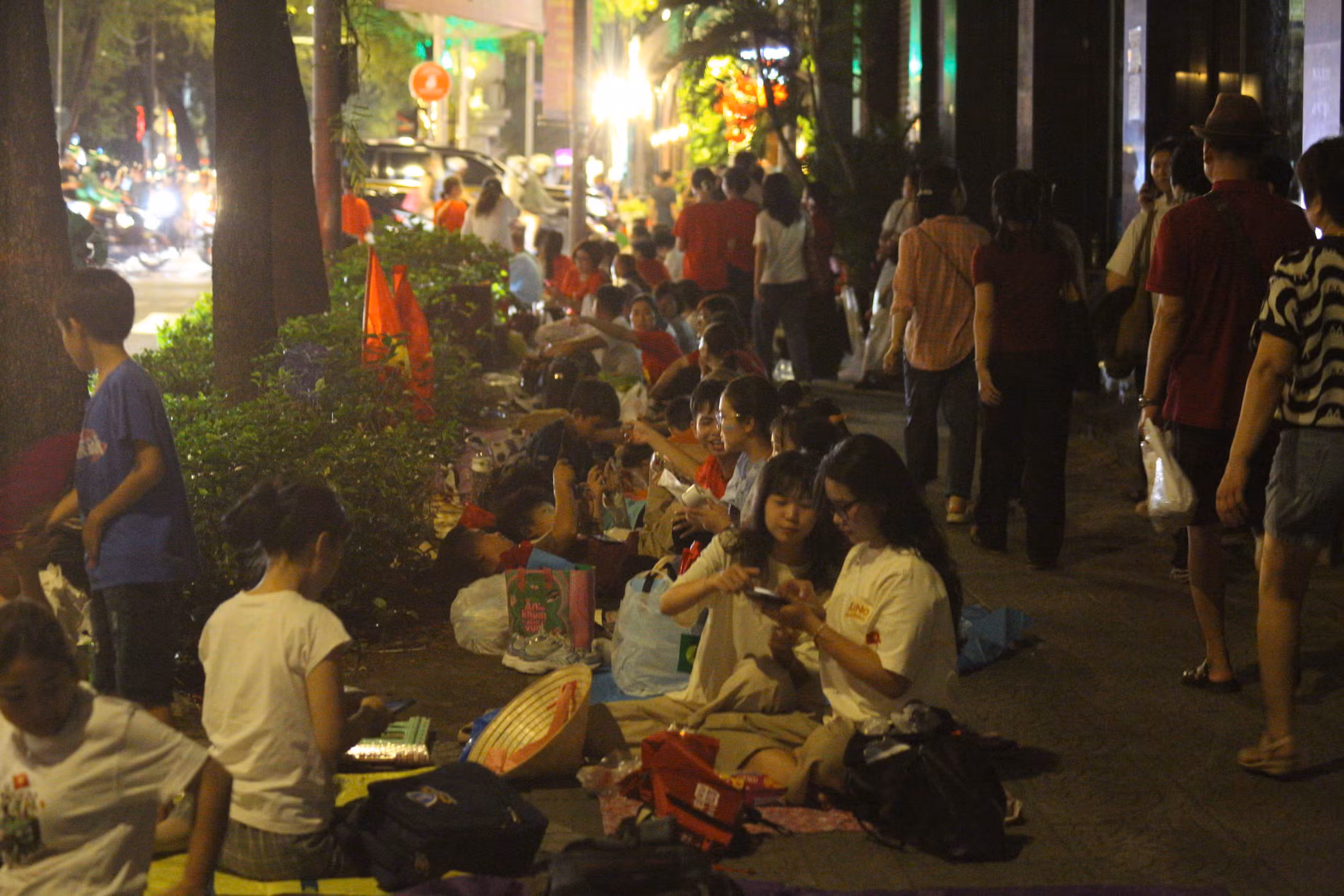 Hòa bình đẹp lắm! -0