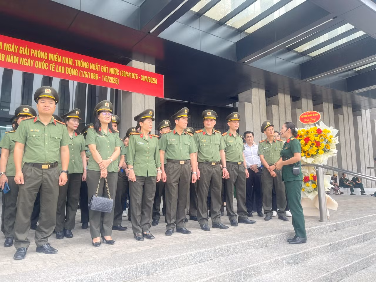 Cục Công nghiệp an ninh tổ chức sinh hoạt chính trị tại Bảo tàng lịch sử quân sự Viêt Nam -0