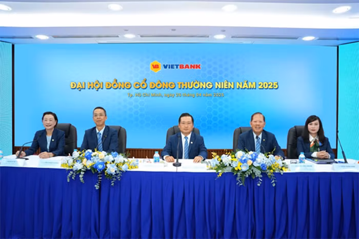 Vietbank đặt mục tiêu lợi nhuận tăng 55%, tăng vốn điều lệ lên 10.919,7 tỷ đồng trong năm 2025 -0