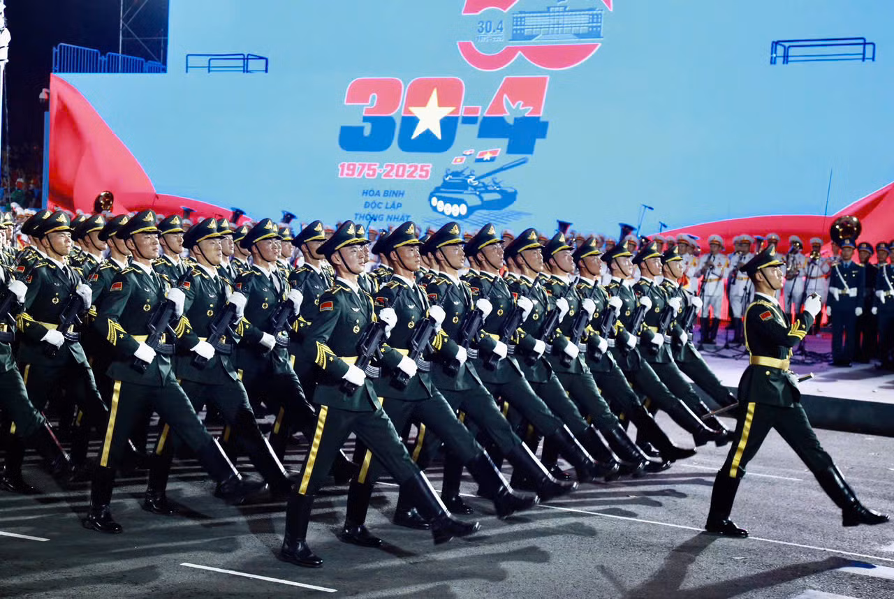 Mãn nhãn với buổi sơ duyệt diễu binh, diễu hành mừng 50 năm Giải phóng miền Nam -0