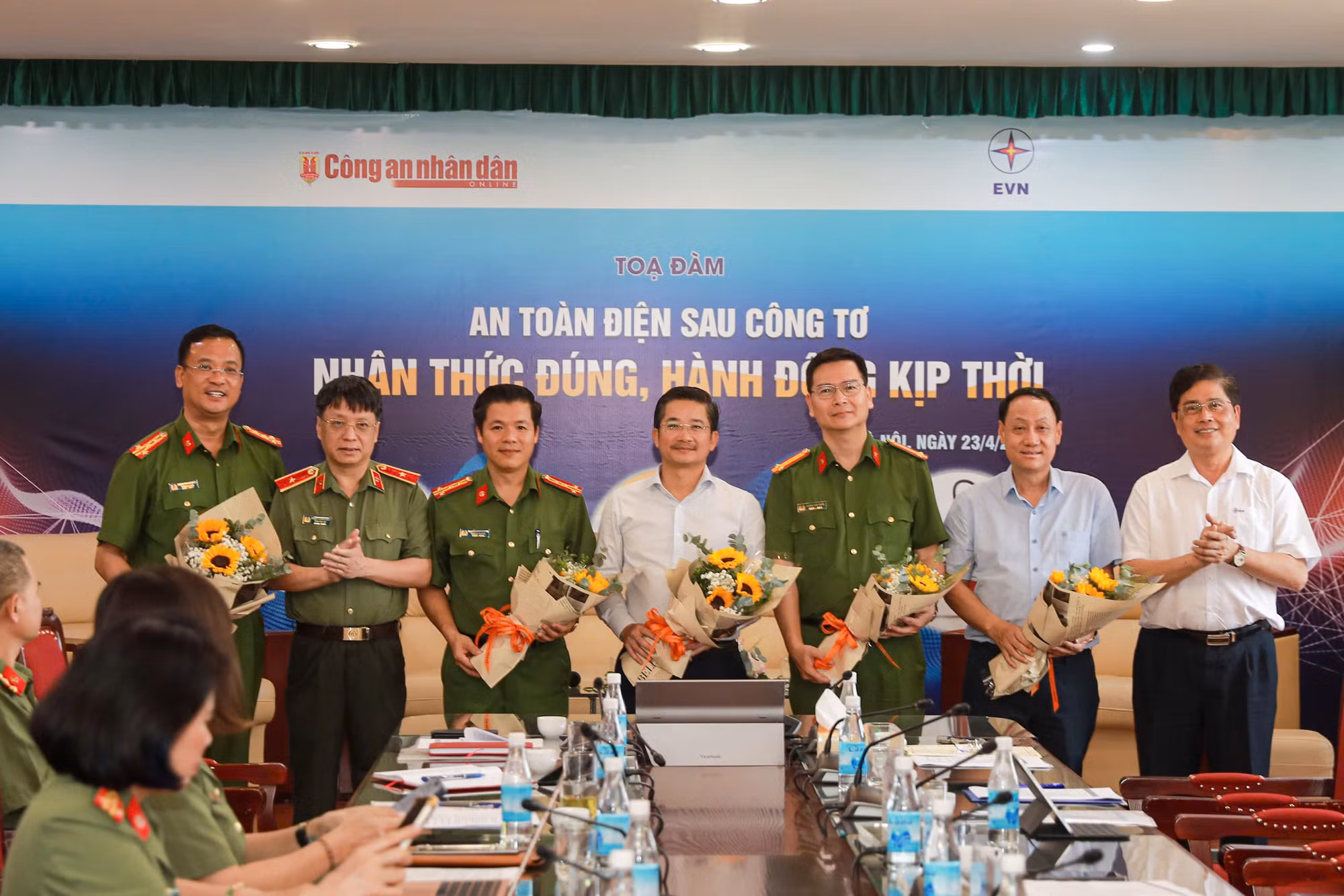 Tọa đàm: An toàn điện sau công tơ – Nhận thức đúng, hành động kịp thời -0